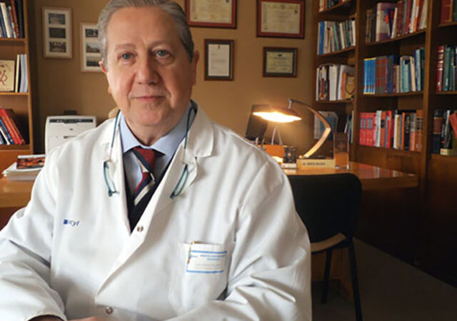 El Dr. Muñoz-Bellvís.