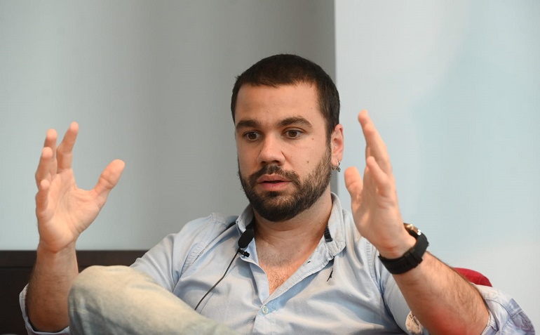 Gonzalo Calderón: “Ser médico y paciente de cáncer me ha permitido conocer los puntos fuertes y los déficits de la profesión médica”