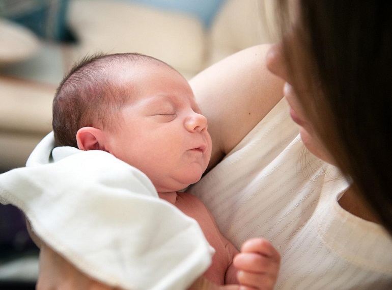 Cinco falsos mitos sobre el cuidado de los recién nacidos