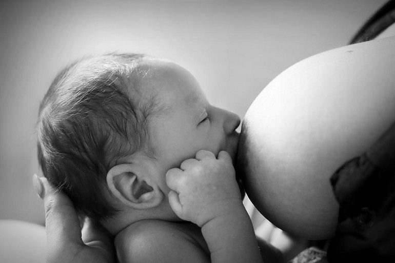 La intervención del logopeda fomenta la lactancia materna cuando existen dificultades en la alimentación del bebé