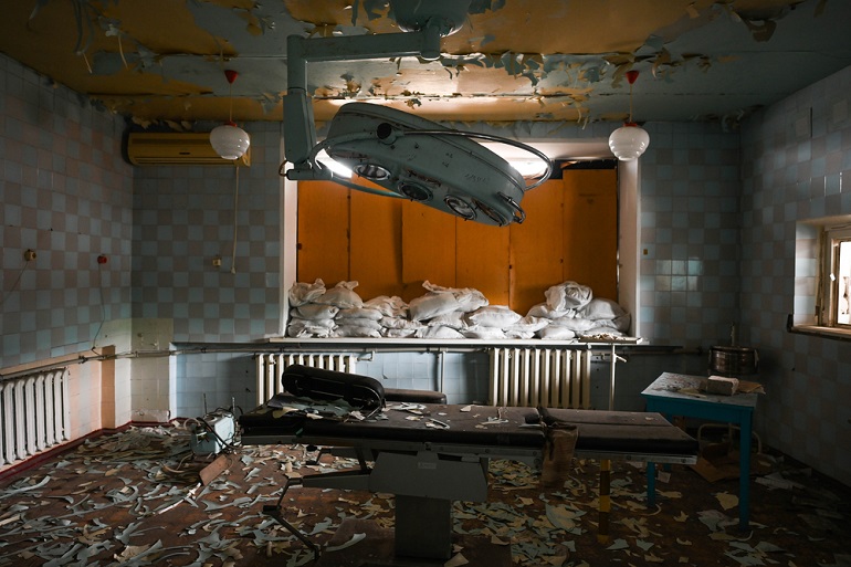 Ucrania: destrucción masiva de estructuras médicas y graves impedimentos a la asistencia sanitaria
