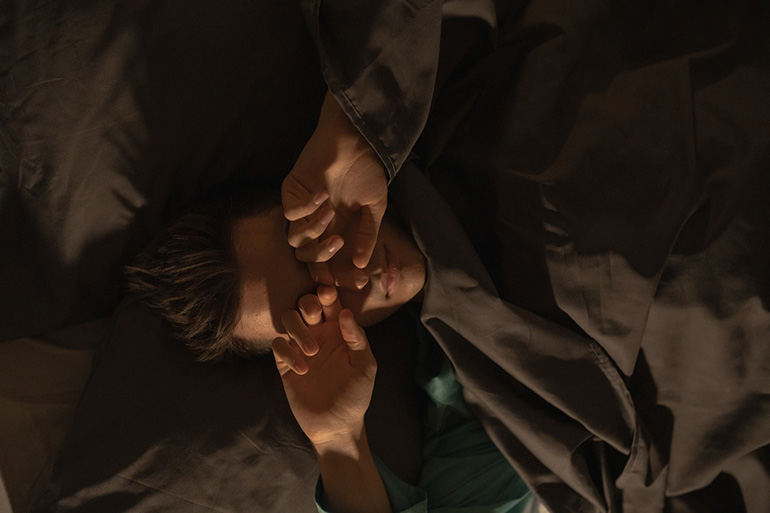 Un estudio encuentra vínculos entre la disnea y los trastornos del sueño en la covid persistente