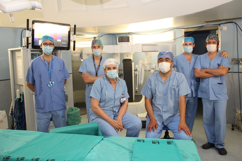 Pionera intervención para extirpar parte del pulmón de una adolescente con cirugía robótica