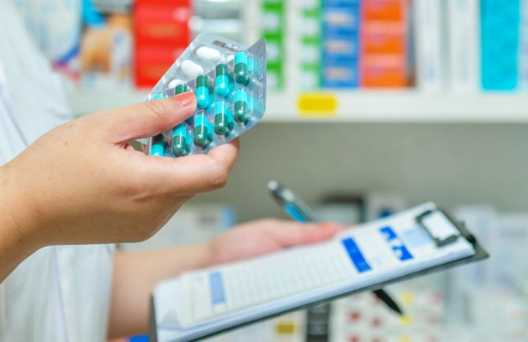 Ahorro de 166 euros y 415 km al año por paciente: la telefarmacia, la opción sostenible