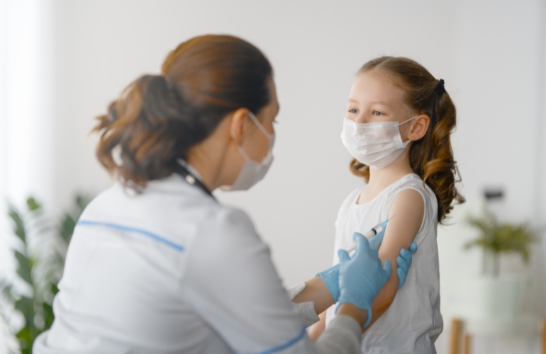 Un estudio demuestra que las vacunas contra la covid-19 en niños son eficaces en casos graves