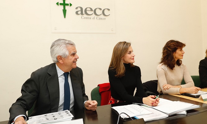 La AECC quiere triplicar el n&uacute;mero de beneficiarios y dar servicio 24 horas a trav&eacute;s de tel&eacute;fono de Infoc&aacute;ncer