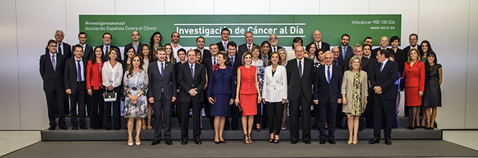 Herrera reconoce el liderazgo de la Asociación Española Contra el Cáncer en la respuesta social ante la enfermedad