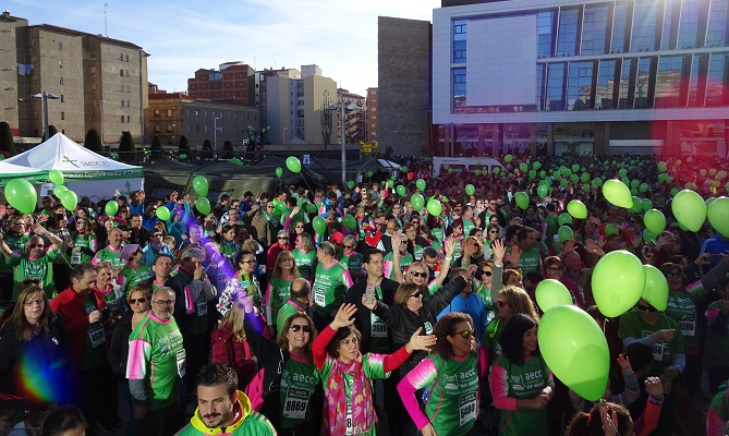 Casi el 10% de la poblaci&oacute;n de Salamanca sale a la calle contra el c&aacute;ncer