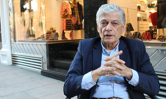Alberto Infante: «Pronostico una larga vida al sistema sanitario público, pero eso no basta, porque no quiero un sistema pobre para pobres»
