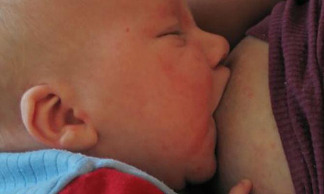 &iquest;Cu&aacute;ndo dormir&aacute; mi beb&eacute; de un tir&oacute;n? El sue&ntilde;o en beb&eacute;s menores de 12 meses
