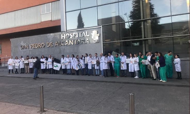 El Sindicato Médico no descarta llegar a la huelga si Sanidad no atiende sus demandas para «dignificar» la profesión