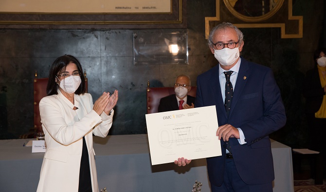 El Dr. Tom&aacute;s Cobo reclama un gran pacto por la Sanidad en su toma de posesi&oacute;n como presidente del CGCOM