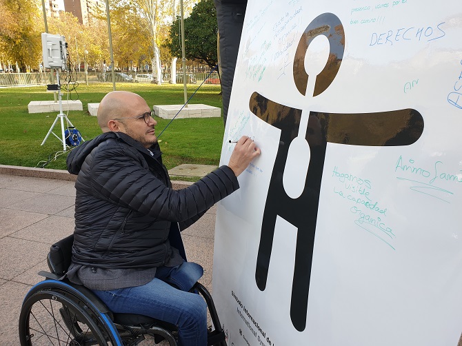 Cocemfe presenta en 41 ciudades un nuevo s&iacute;mbolo internacional para dar visibilidad a la discapacidad org&aacute;nica