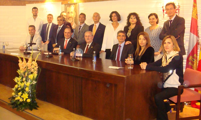 Los m&eacute;dicos proclaman a los pacientes como &laquo;su raz&oacute;n de ser&raquo; para mostrarse reivindicativos con la Administraci&oacute;n