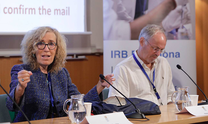 Elaine Fuchs, durante el congreso celebrado por el IRB Barcelona / IRB Barcelona Elaine Fuchs: «Las células madre del cáncer pueden ser el gran obstáculo a los tratamientos»
