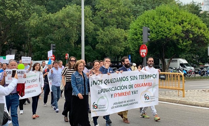 Cientos de personas se vuelven a manifestar en Madrid por los medicamentos para la fibrosis qu&iacute;stica