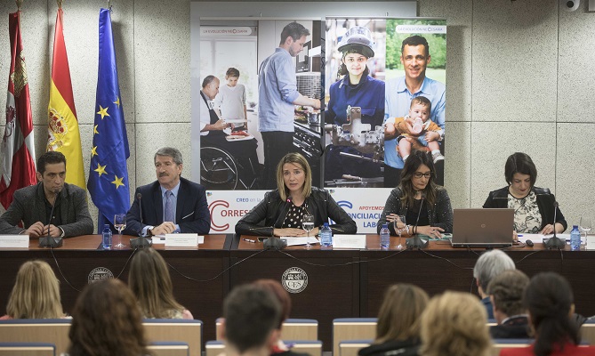 Junta y agentes sociales impulsan un paquete de medidas por la igualdad laboral