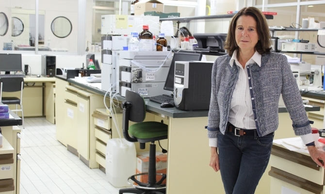 «La visión sobre las compañías farmacéuticas es más negativa de lo que debería ser, porque si no fuera por ellas nos habríamos quedado en la aspirina»