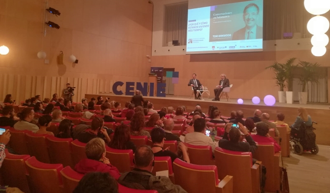 Tom Kirkwood: &laquo;Los pol&iacute;ticos est&aacute;n obsesionados con los costes del envejecimiento y no valoran el impacto positivo de la mayor esperanza de vida&raquo;