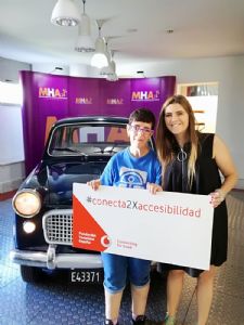 El Museo de Automoci&oacute;n y Asprodes mejoran la accesibilidad a la informaci&oacute;n del centro expositivo para las personas con discapacidad
