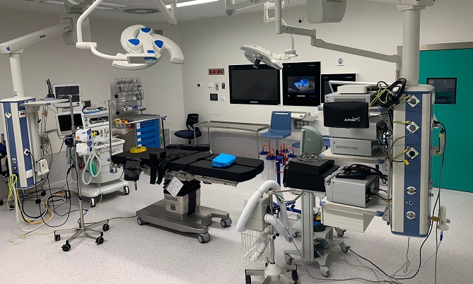 Primera operación de Traumatología en el nuevo hospital de Salamanca