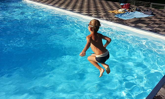 Los fisioterapeutas advierten sobre los graves riesgos que entra&ntilde;an las zambullidas imprudentes en r&iacute;os, pantanos y piscinas