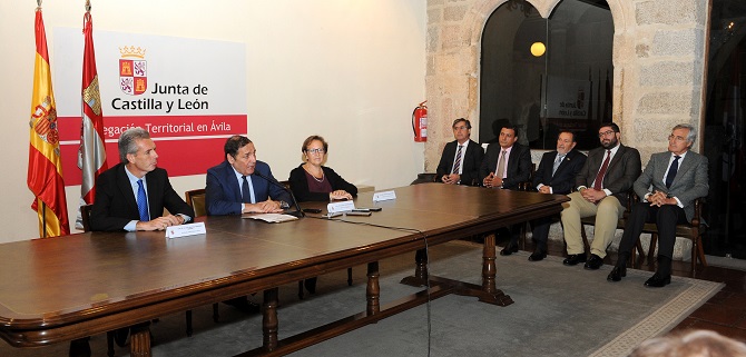 Sanidad inicia en &Aacute;vila las unidades sat&eacute;lite de radioterapia que evitar&aacute;n el desplazamiento del 85% de los pacientes