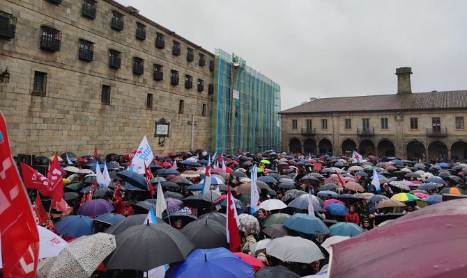 Galicia acoge una nueva manifestaci&oacute;n multitudiaria por la sanidad p&uacute;blica