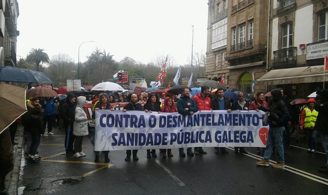 Galicia acoge una nueva manifestaci&oacute;n multitudiaria por la sanidad p&uacute;blica