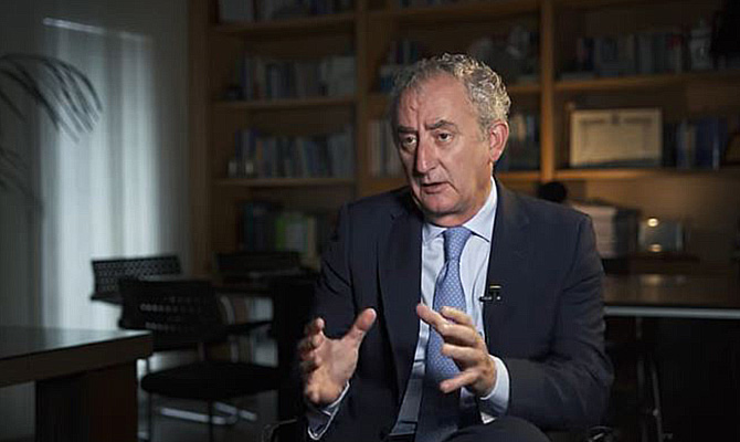 Tom&aacute;s Cobo: &laquo;Trabajamos para que el Consejo de M&eacute;dicos sea lo m&aacute;s &uacute;til posible para los colegiados y la sociedad&raquo;