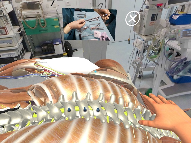 La USAL desarrolla el primer simulador virtual de intervenci&oacute;n quir&uacute;rgica en columna vertebral para una escoliosis