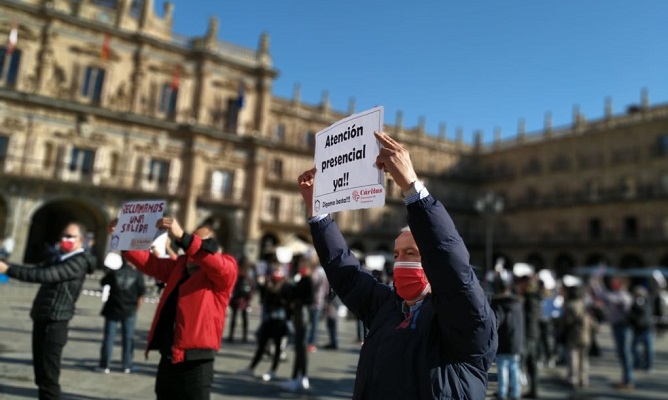 Las personas sin hogar alzan la voz para reclamar una protección social que les permita vivir con dignidad