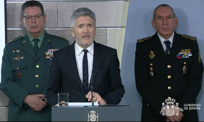 Todos los recursos de la Sanidad privada quedan a disposici&oacute;n del sistema p&uacute;blico de salud y se prolongar&aacute;n los contratos de los residentes de &uacute;ltimo a&ntilde;o