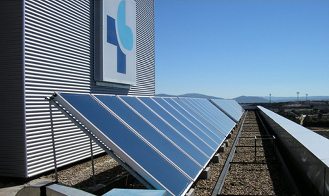 La instalaci&oacute;n de paneles solares t&eacute;rmicos en los hospitales p&uacute;blicos de Castilla y Le&oacute;n ha ahorrado 1,5 millones