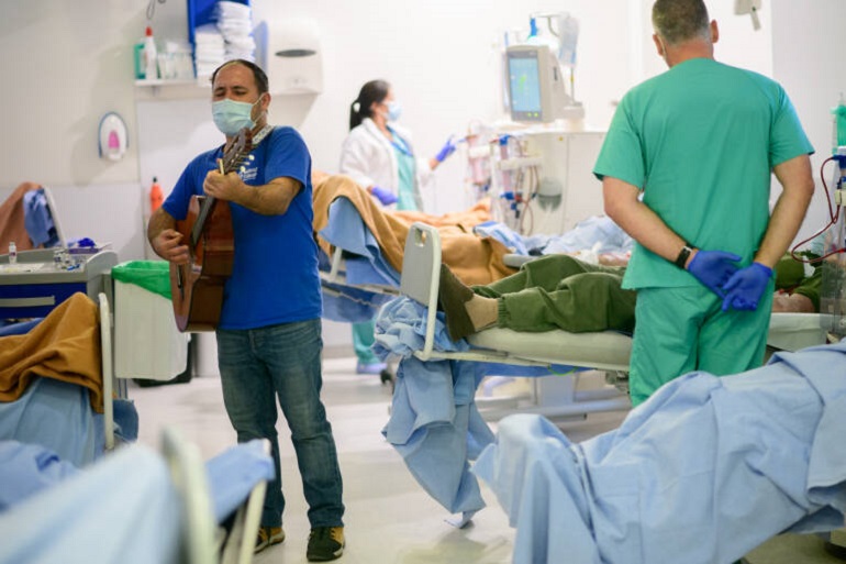 La música puede suponer el ahorro para un hospital de hasta 7,4 millones de euros al año