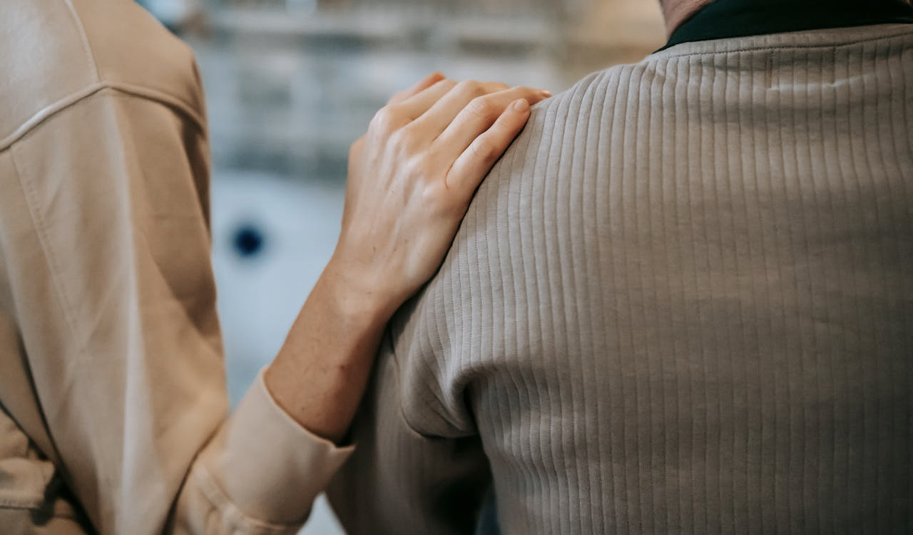 Patolog&iacute;a dual: cuando la salud mental y la adicci&oacute;n se cruzan en la vida social