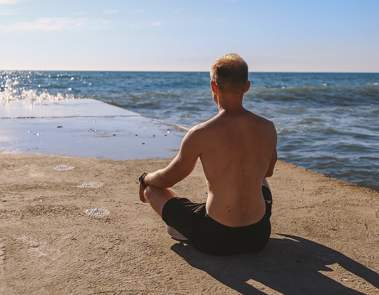 Mantener las rutinas de rehabilitación en verano es esencial para evitar retrocesos en la recuperación