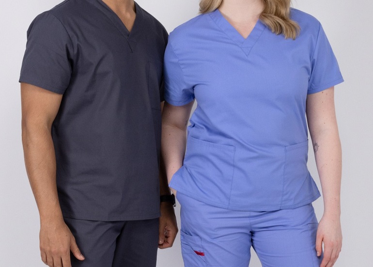 Beneficios de usar uniformes sanitarios cómodos y transpirables
