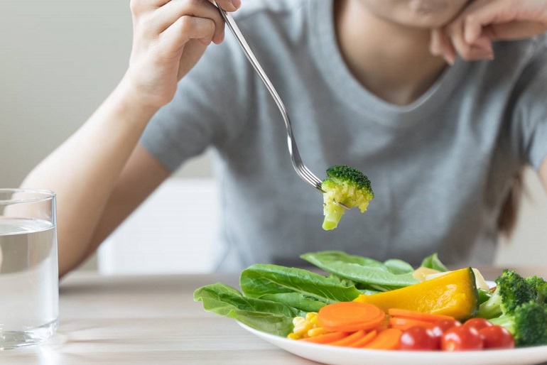 Las secuelas físicas y psicológicas de los trastornos alimentarios persisten durante años