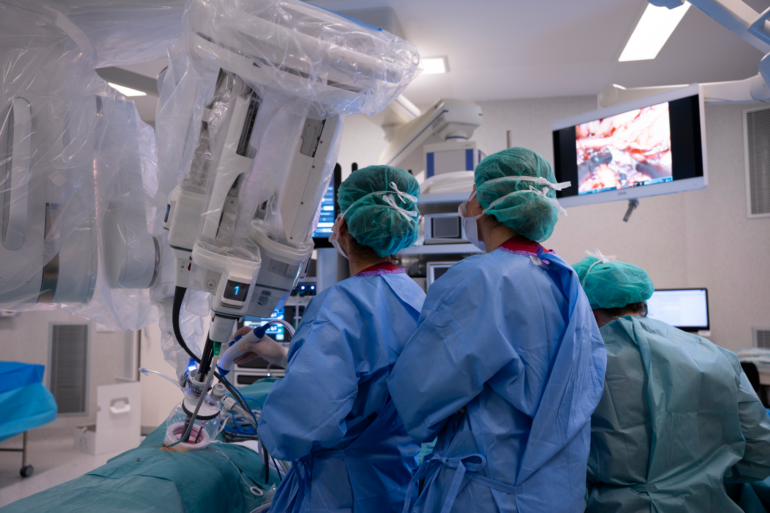 Primer trasplante renal en Europa con cirugía robótica de una única incisión