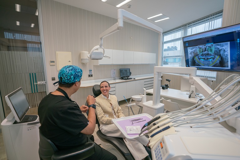 Gingivitis y periodontitis: cómo reconocer los primeros síntomas