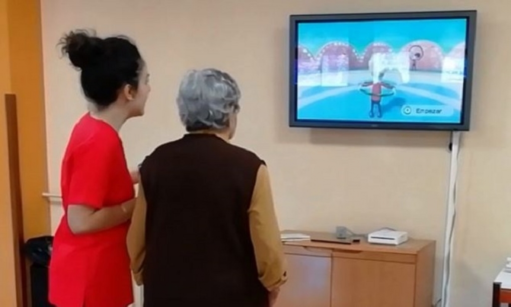 La realización de ejercicio con la consola Wii mejora la autonomía y el riesgo de caídas en ancianos