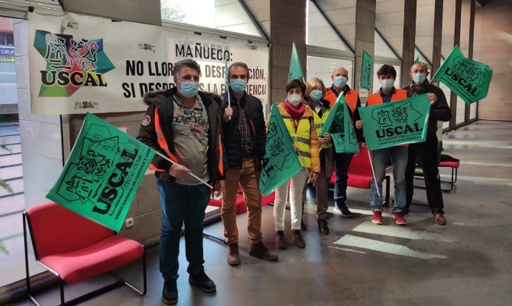 Encierros de sanitarios de Castilla y León, «hartos» de la discriminación crónica hacia los veterinarios y farmacéuticos de salud pública
