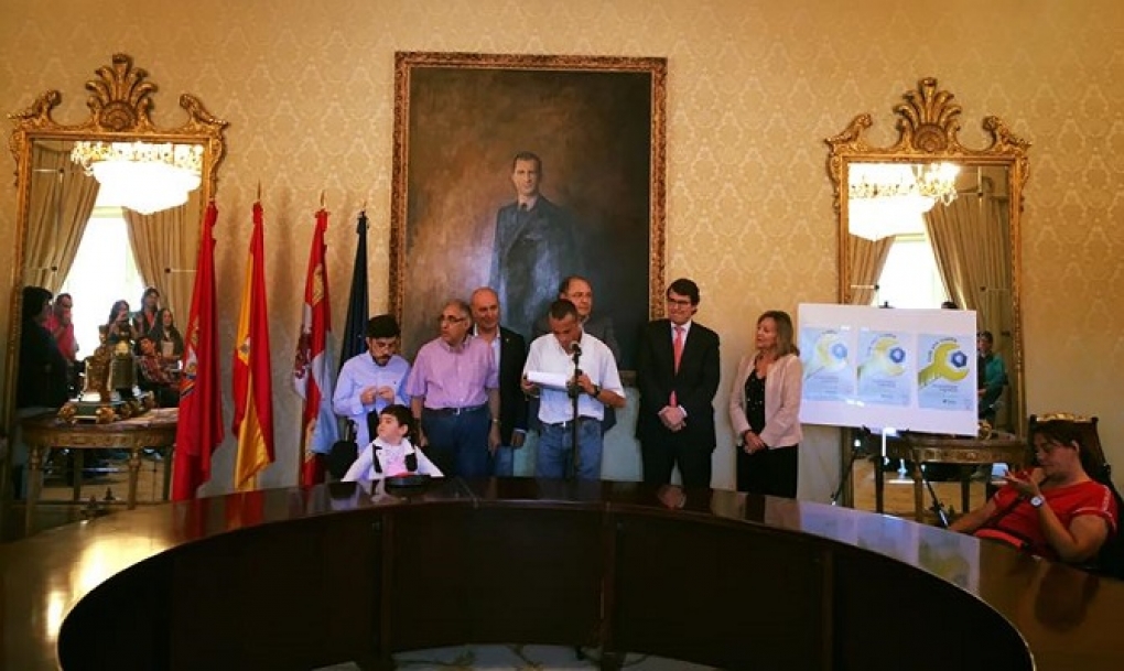 Personas con discapacidad visitan ayuntamientos de toda España por una «accesibilidad cognitiva» para todos