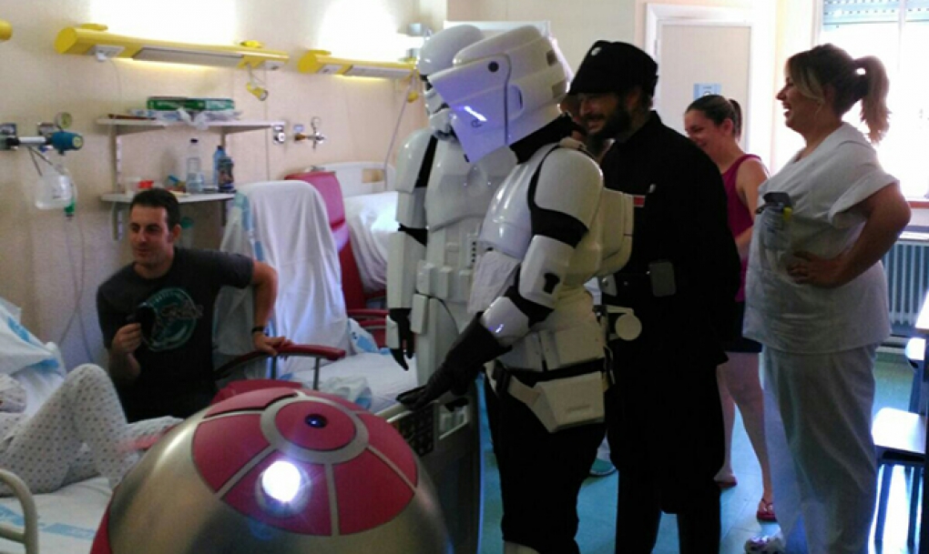 Las tropas imperiales de “Star Wars” reclutan soldados en el Hospital de Salamanca