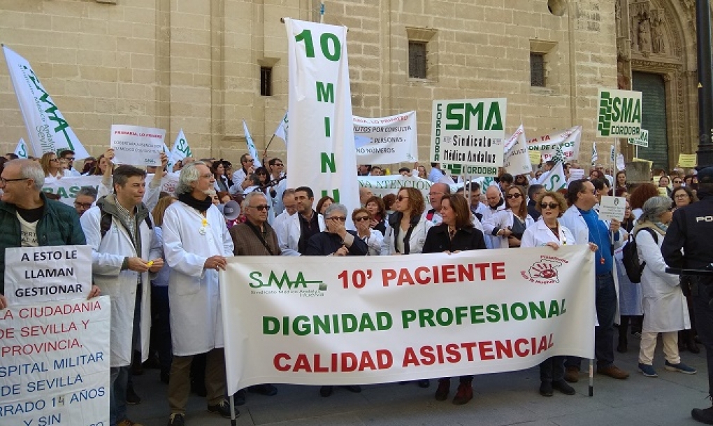 El Consejo General de Colegios de Médicos reitera su llamada de atención ante la situación crítica de la Atención Primaria
