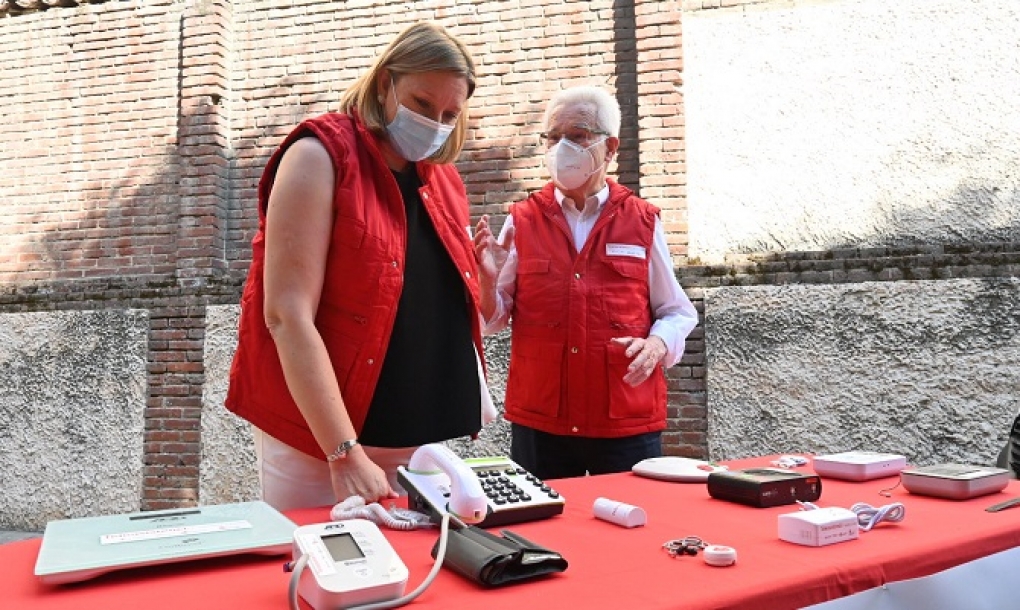 Castilla y León despliega la teleasistencia avanzada de la mano de Cruz Roja con más servicios y nuevas tecnologías para mejorar la atención domiciliaria