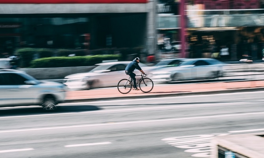 Desplazarse en bici por las ciudades es incluso más saludable que hacerlo a pie