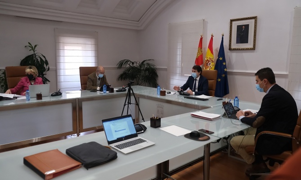 Castilla y León responde al Gobierno central que le ampara la ley para mantener el toque de queda a las 20 horas desde mañana