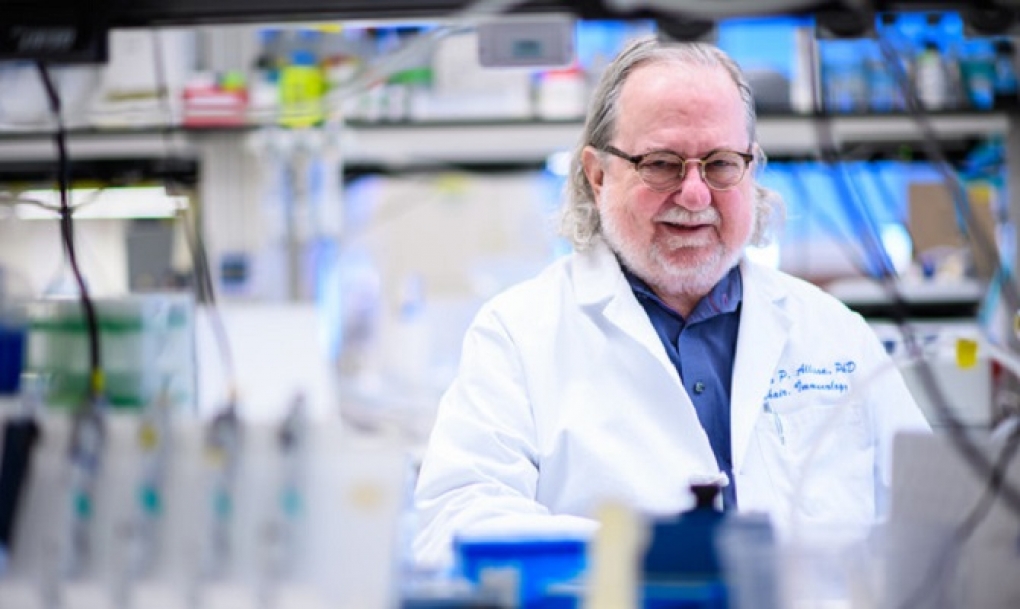 La primera inmunoterapia contra el cáncer, premio Fundación BBVA en Biomedicina